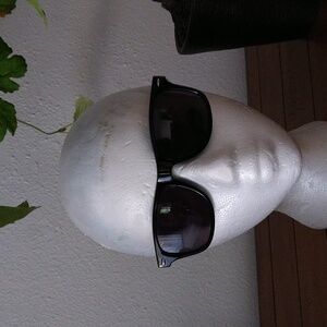 NWOT Unisex Sunglasses